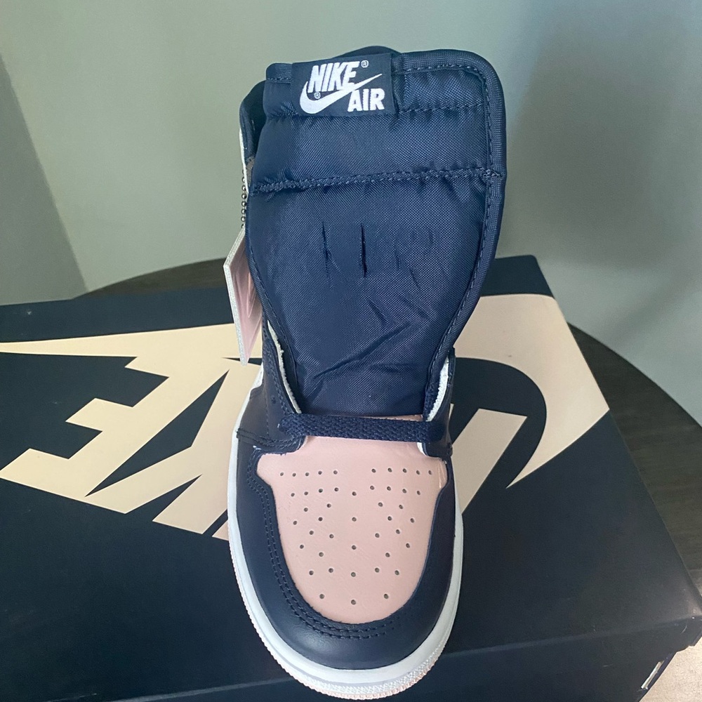 NWT Nike Women's Jordan 1 Retro High OG - Atmosphere, 7.5 - Picture 12 of 16